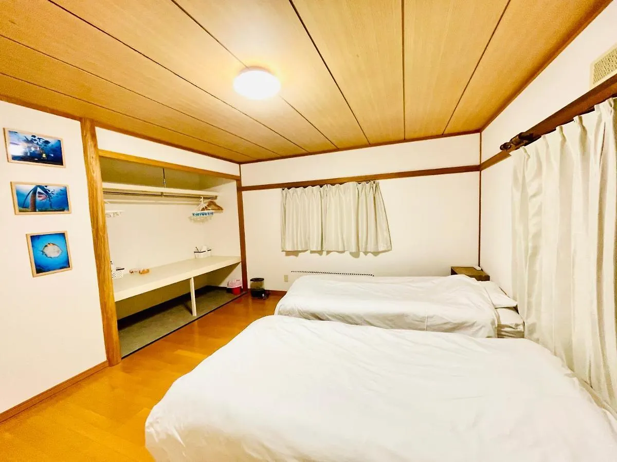 Yellow House Niseko Kutchan Homestay