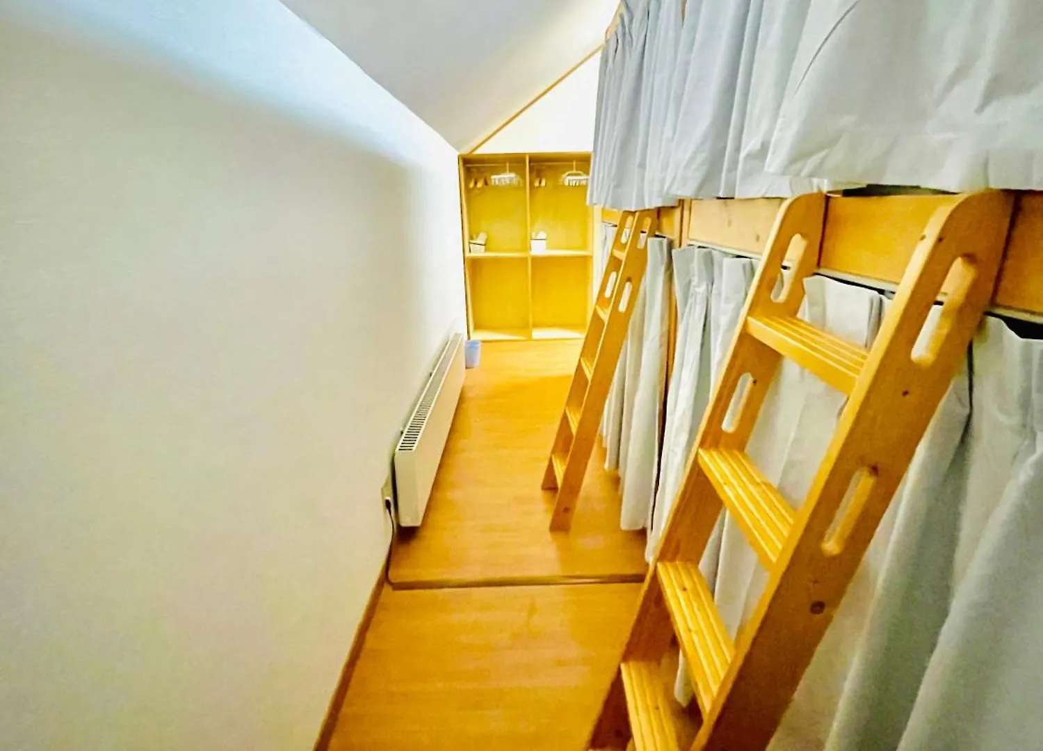 Homestay Yellow House Niseko Kutchan